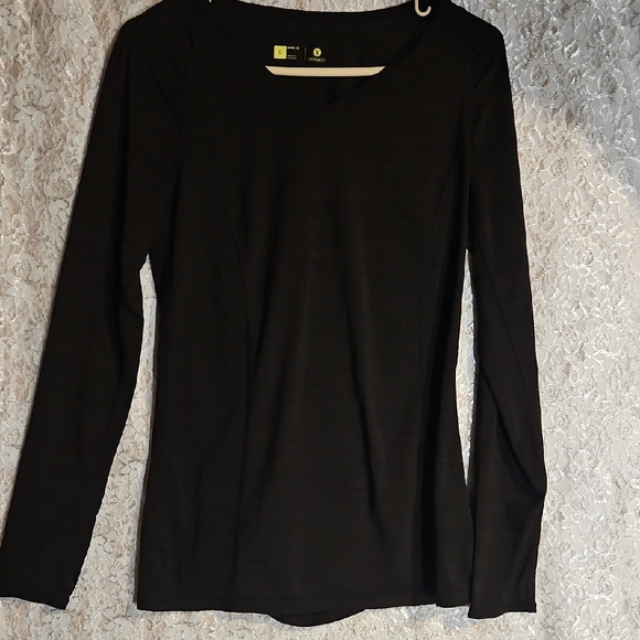 Xersion Tops - Elegant Black Long Sleeve Top